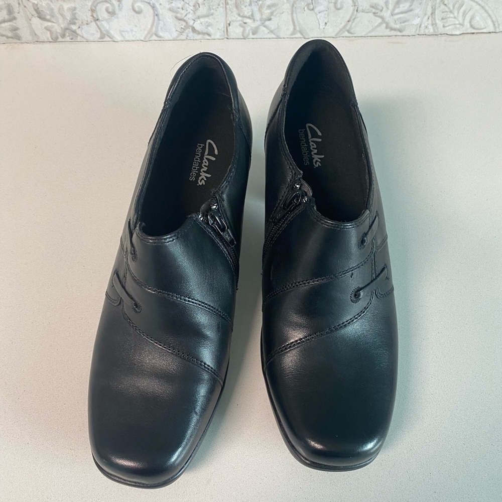 New with box Clark’s dream hills black shoes